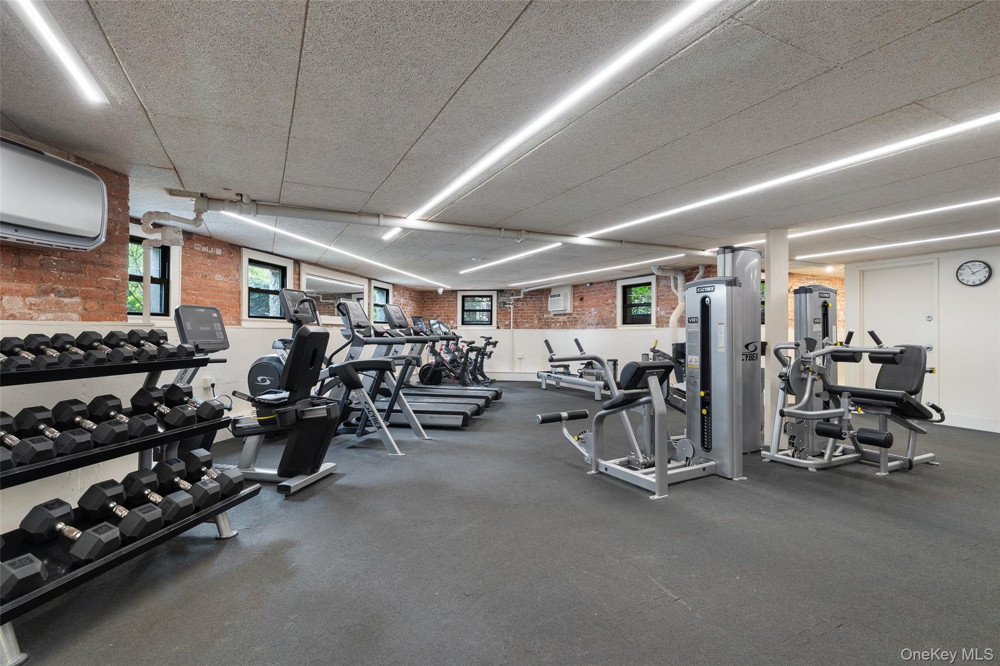 12 Hempstead Avenue # 2, Rockville Centre, NY 11570