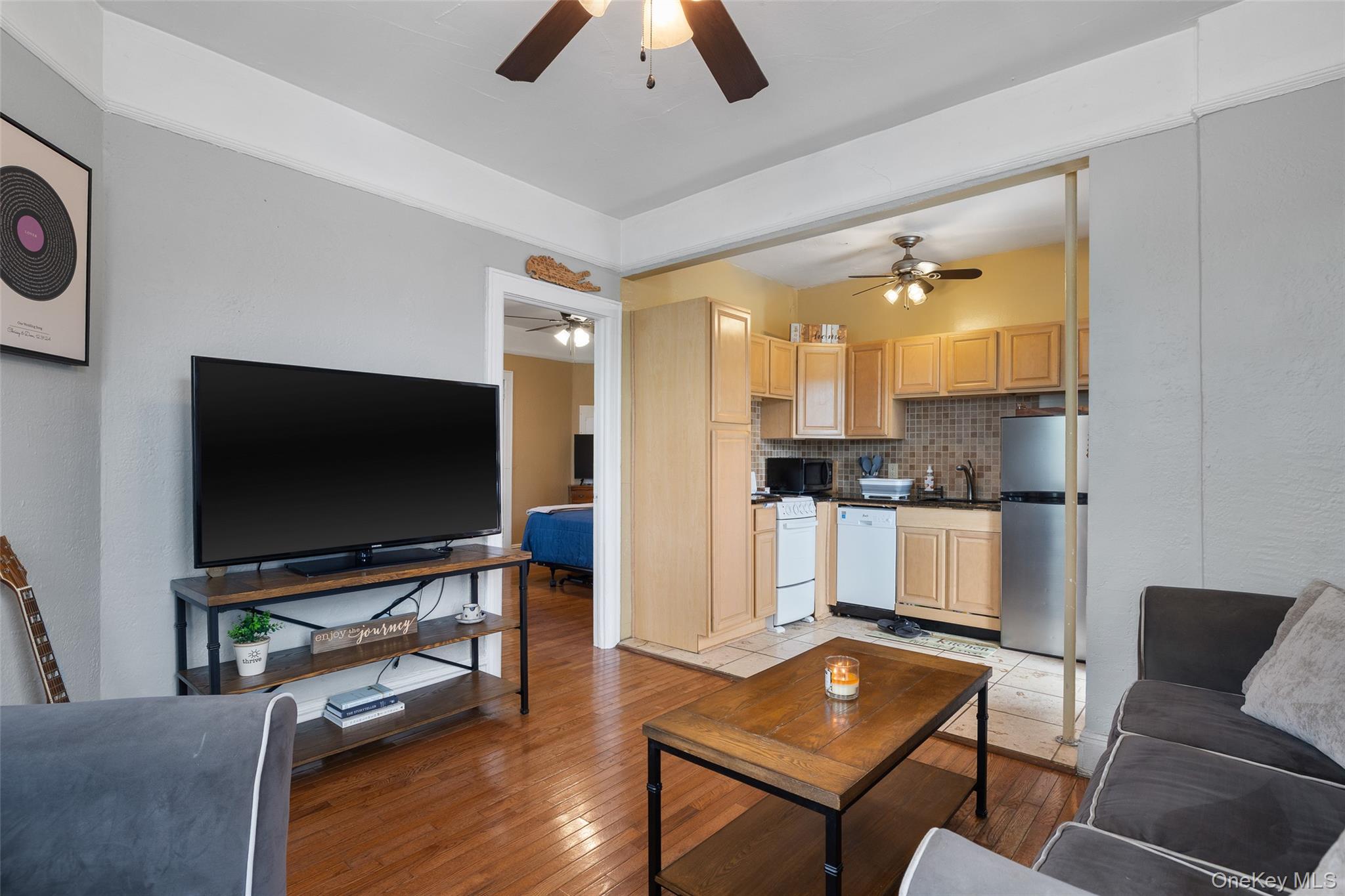 12 Hempstead Avenue # 2, Rockville Centre, NY 11570