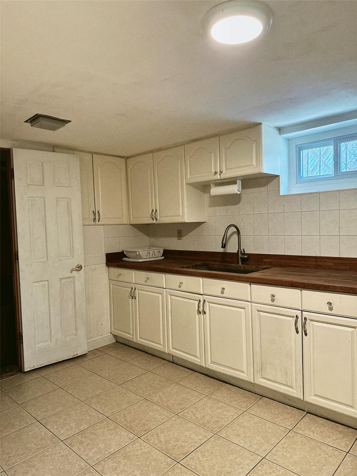 7615 172nd Street, Fresh Meadows, NY 11366