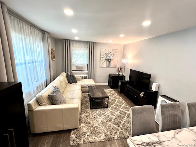 74-80 220 Street # 292B1, Oakland Gardens, NY 11364