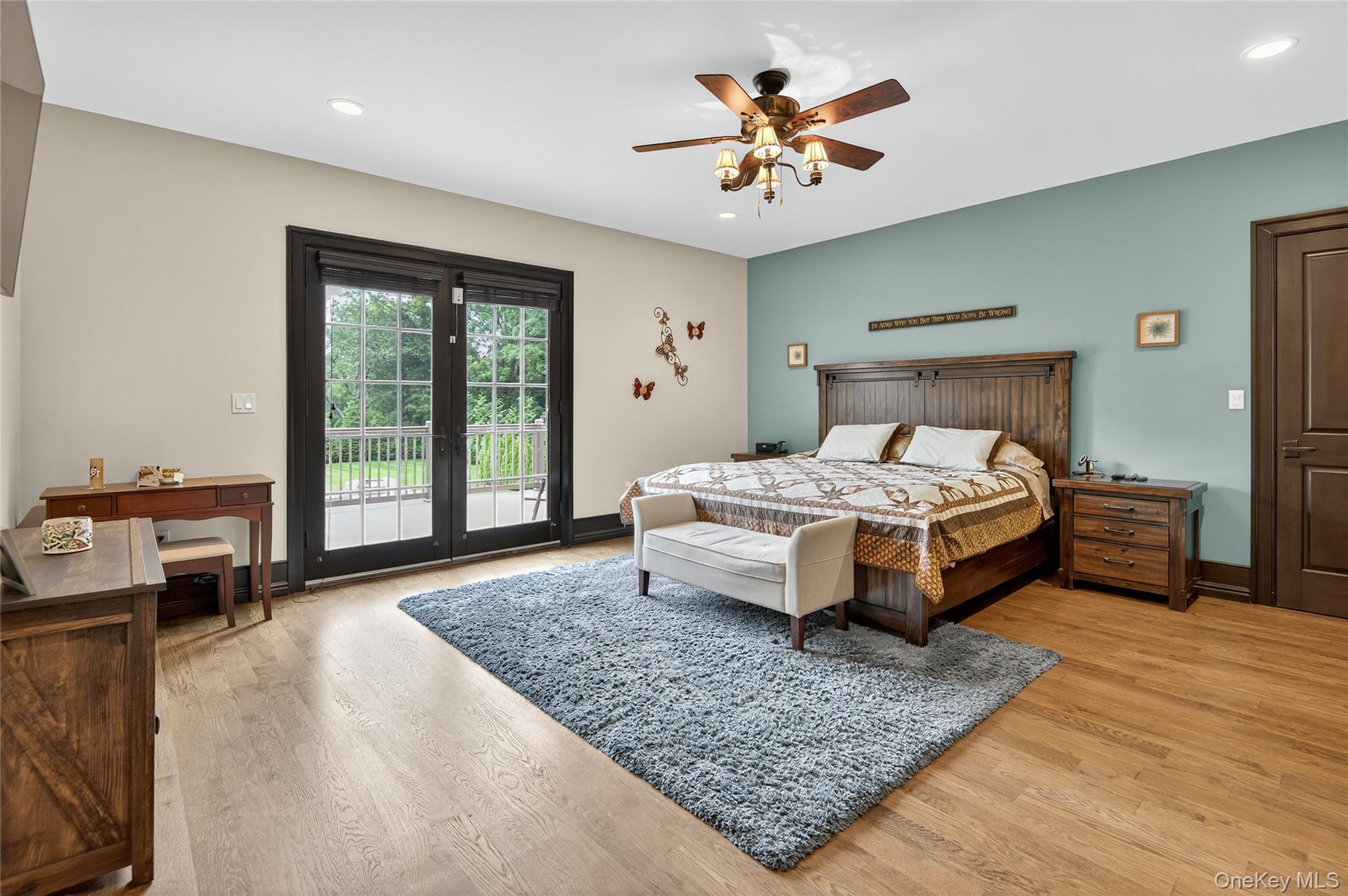 23 Gloria Lane, Huntington, NY 11743