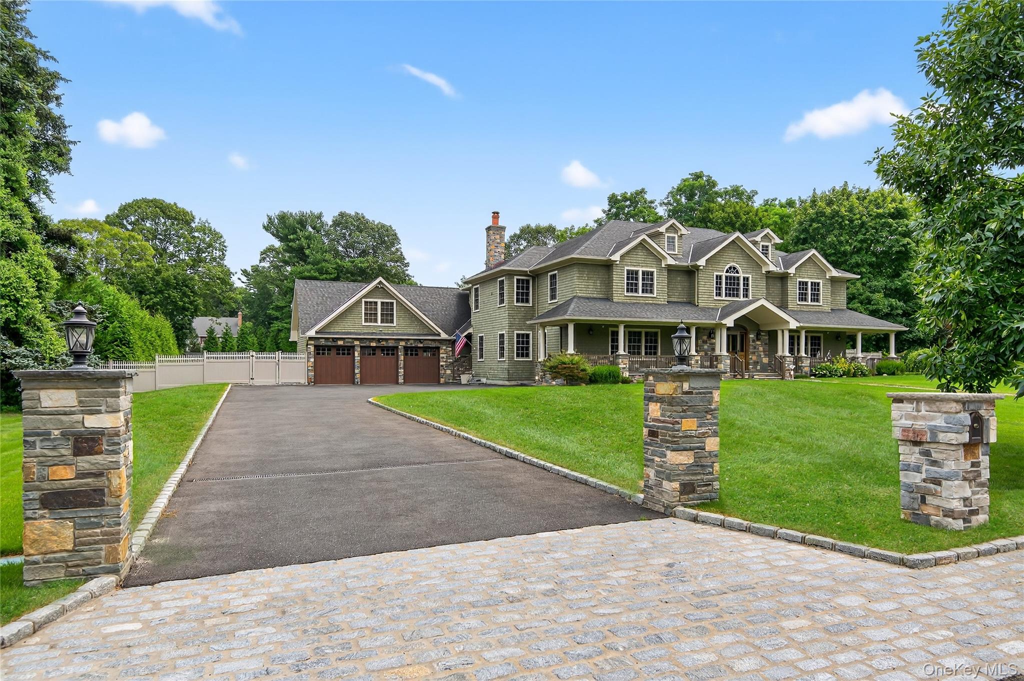 23 Gloria Lane, Huntington, NY 11743