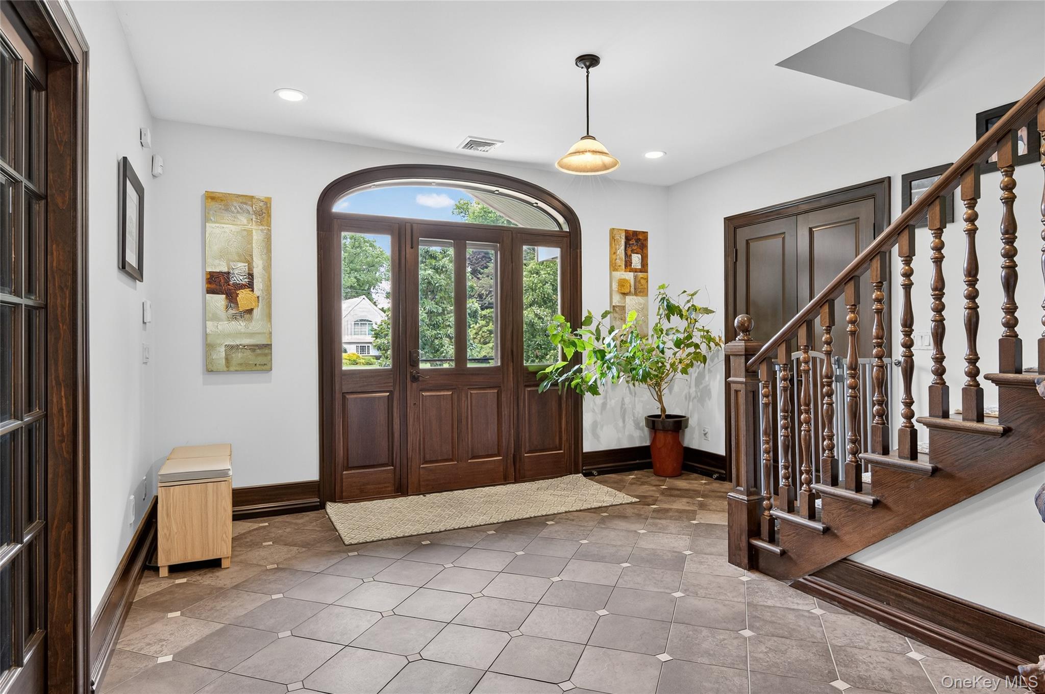 23 Gloria Lane, Huntington, NY 11743