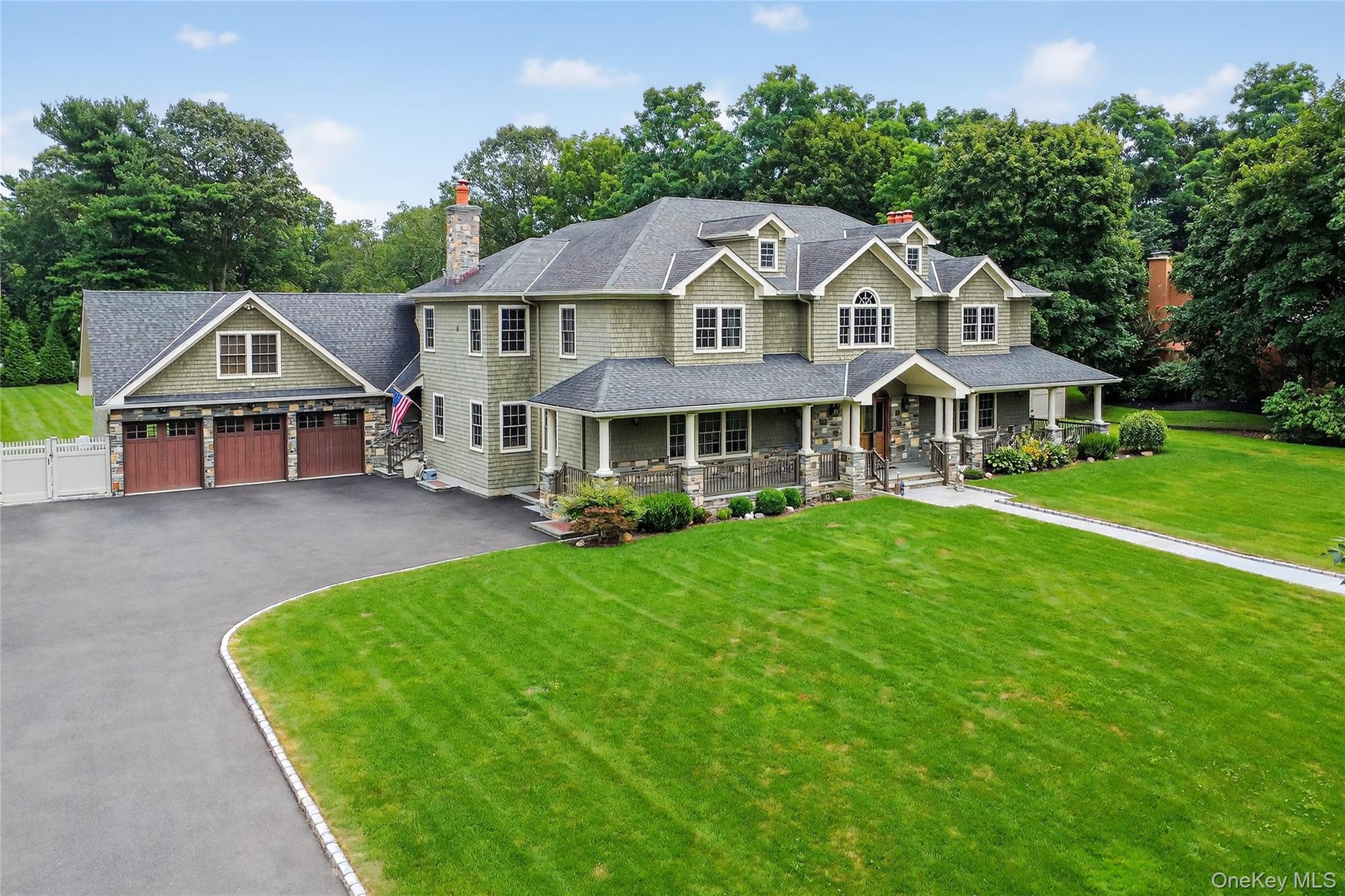 23 Gloria Lane, Huntington, NY 11743