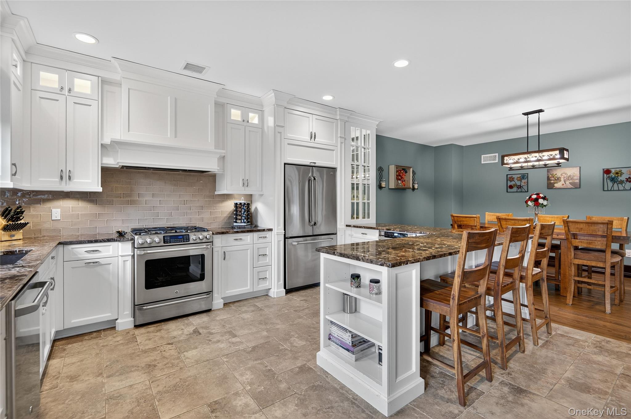 23 Gloria Lane, Huntington, NY 11743