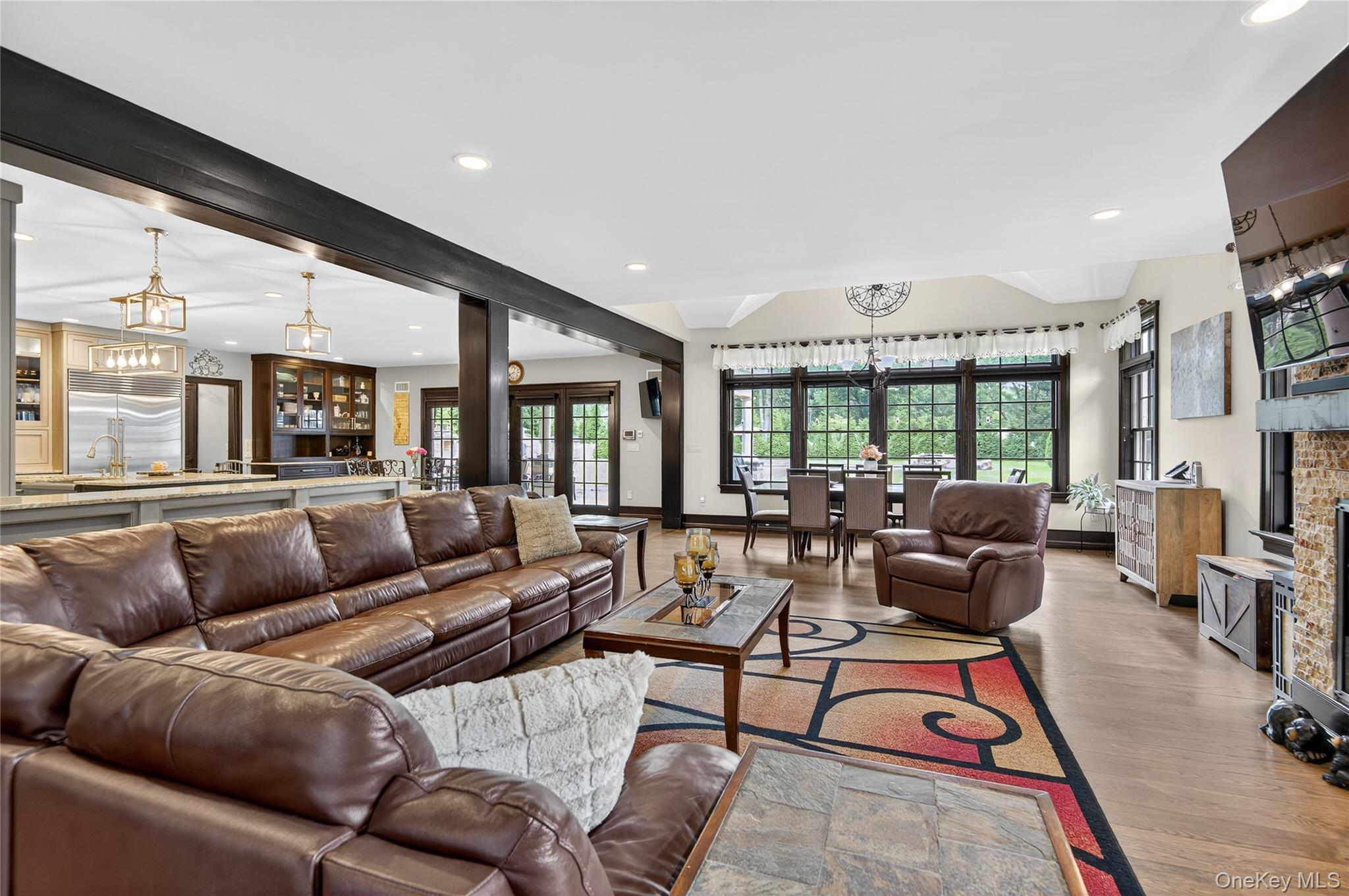 23 Gloria Lane, Huntington, NY 11743