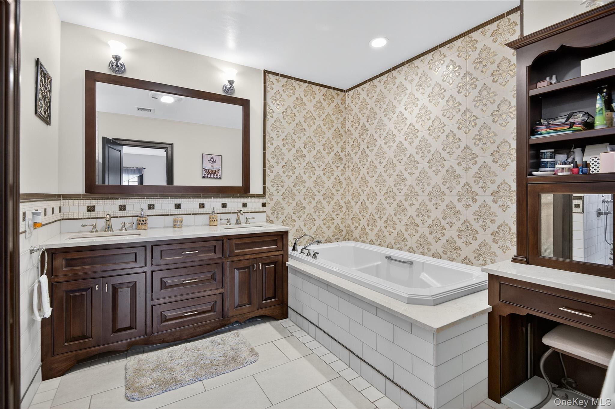 23 Gloria Lane, Huntington, NY 11743