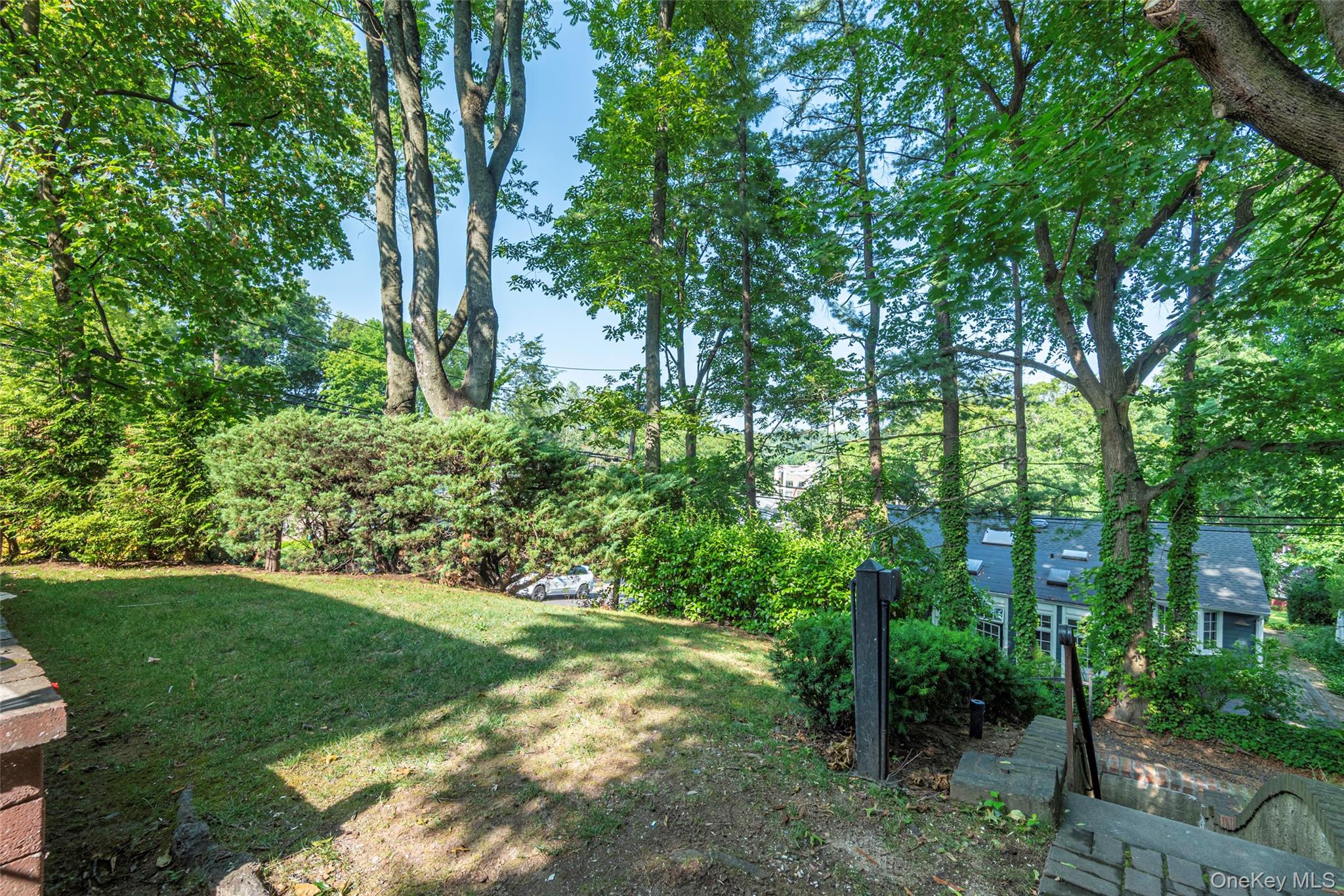 11 4th Road, Great Neck, NY 11021