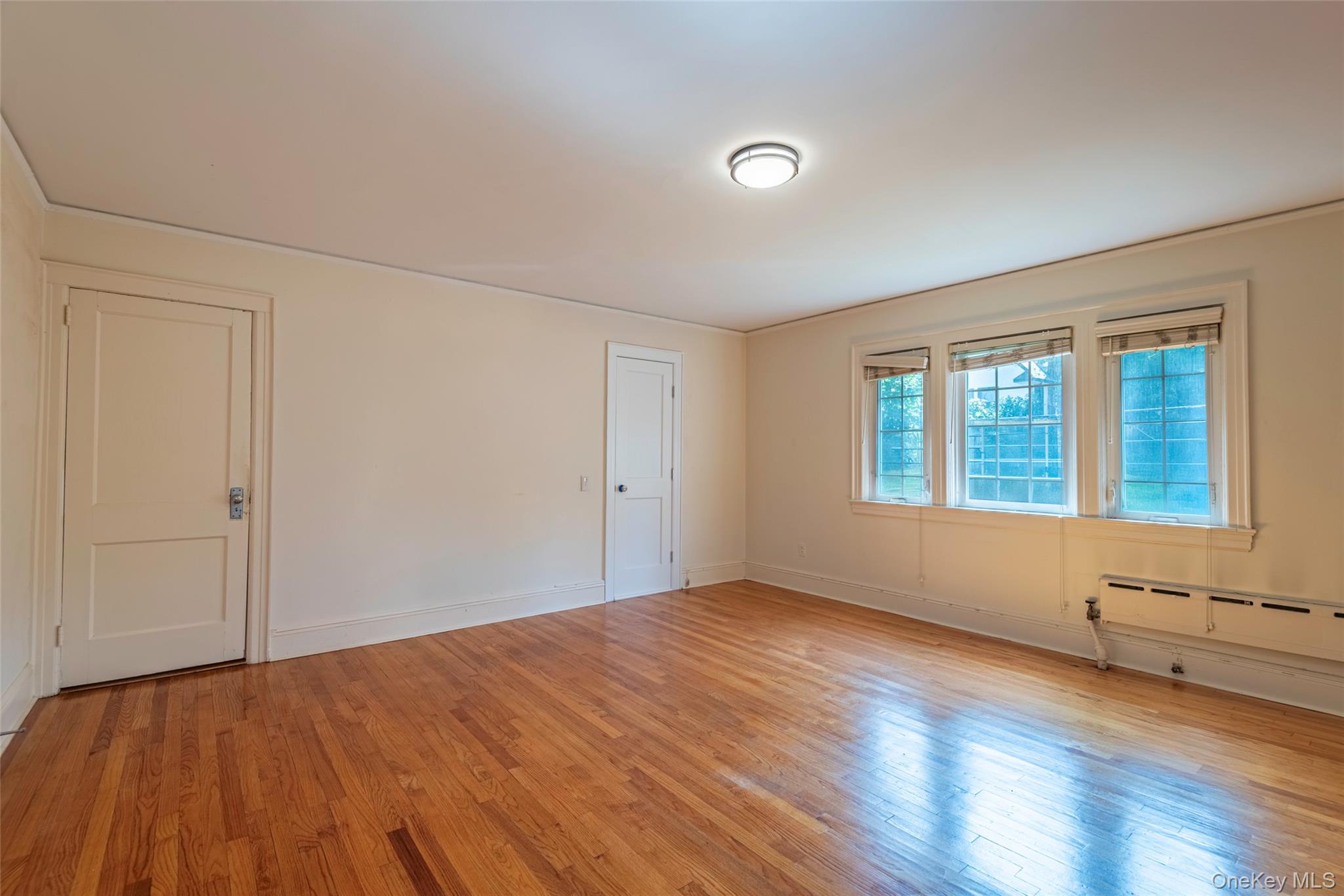 11 4th Road, Great Neck, NY 11021