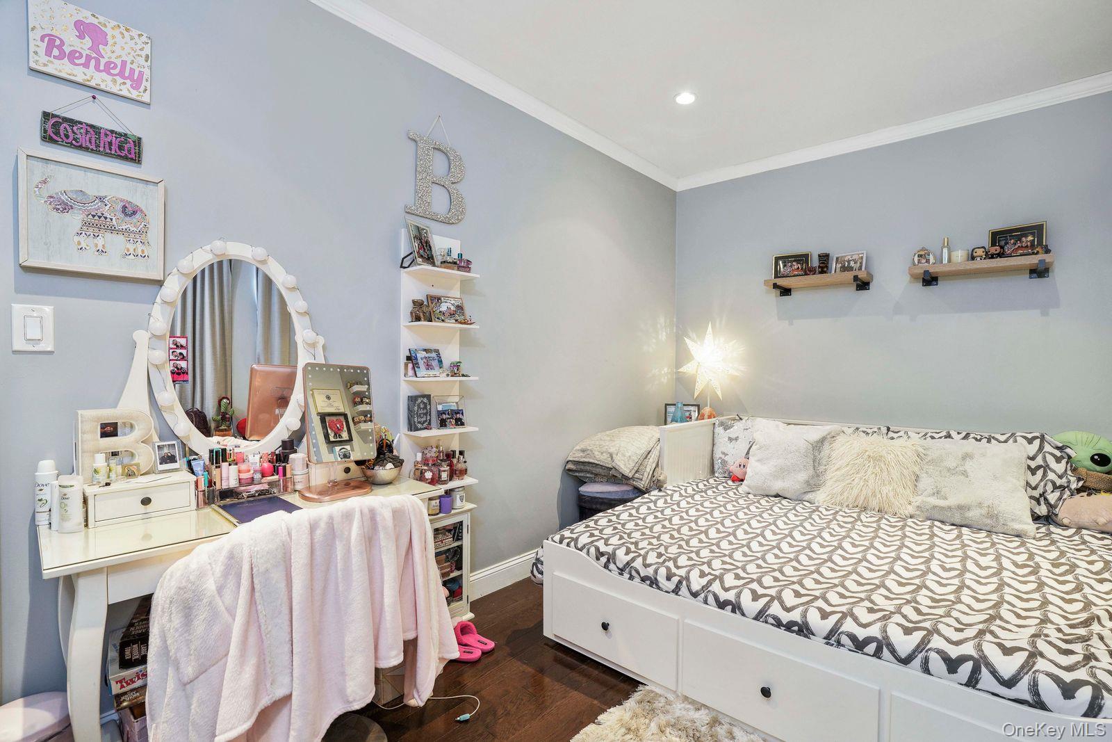 70-49 66th Place, Glendale, NY 11385