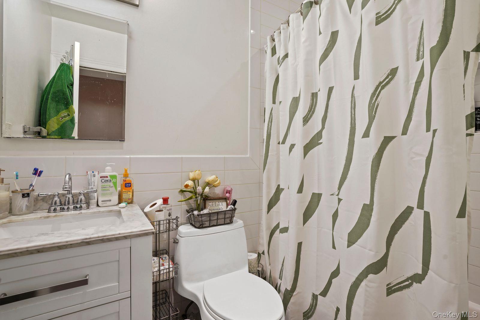 70-49 66th Place, Glendale, NY 11385