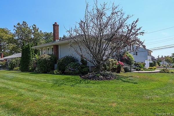 12 Barnum Avenue, Plainview, NY 11803