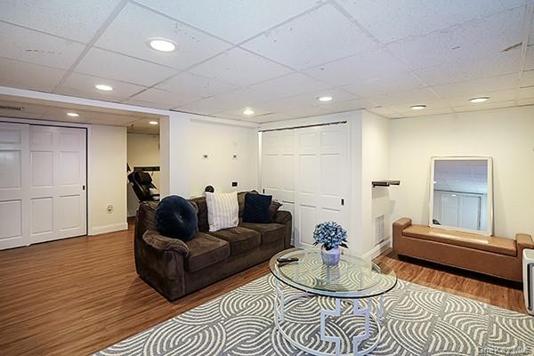 12 Barnum Avenue, Plainview, NY 11803