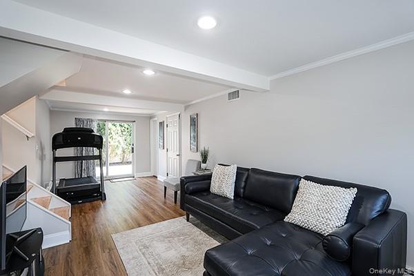 12 Barnum Avenue, Plainview, NY 11803