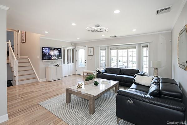 12 Barnum Avenue, Plainview, NY 11803