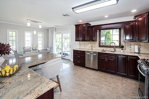 12 Barnum Avenue, Plainview, NY 11803