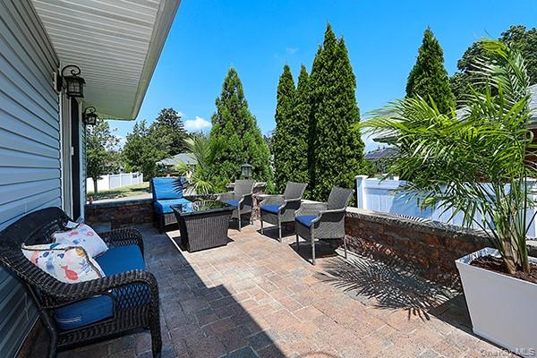 12 Barnum Avenue, Plainview, NY 11803