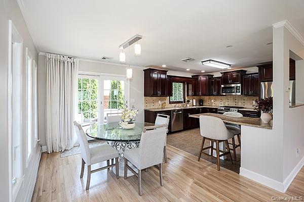 12 Barnum Avenue, Plainview, NY 11803