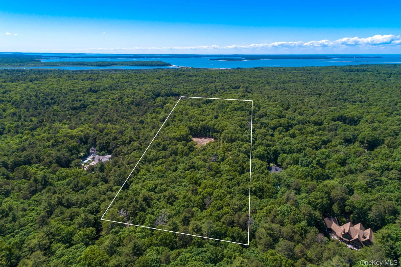 1593 Deerfield Road, Southampton, NY 11976