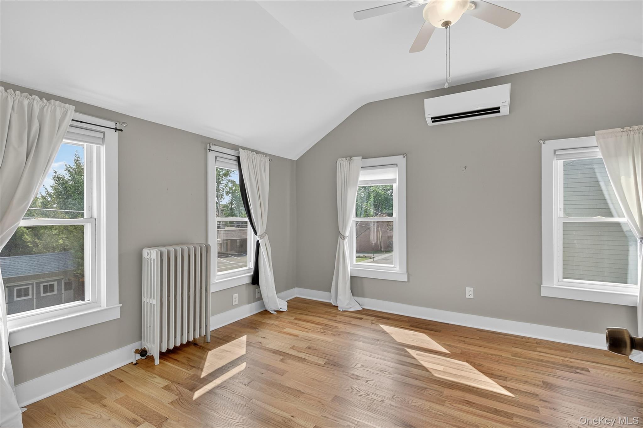 14 Oak Street, Rhinebeck, NY 12572