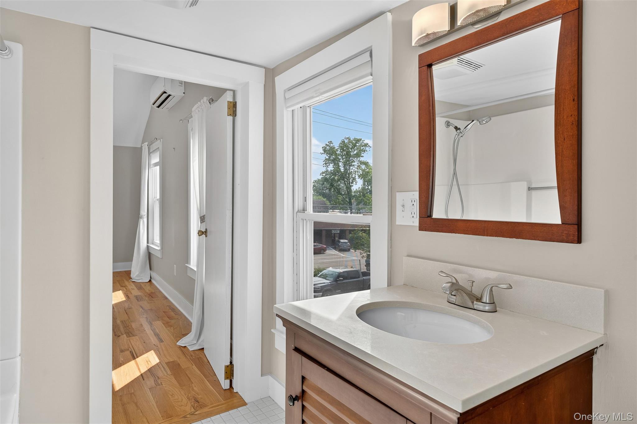 14 Oak Street, Rhinebeck, NY 12572