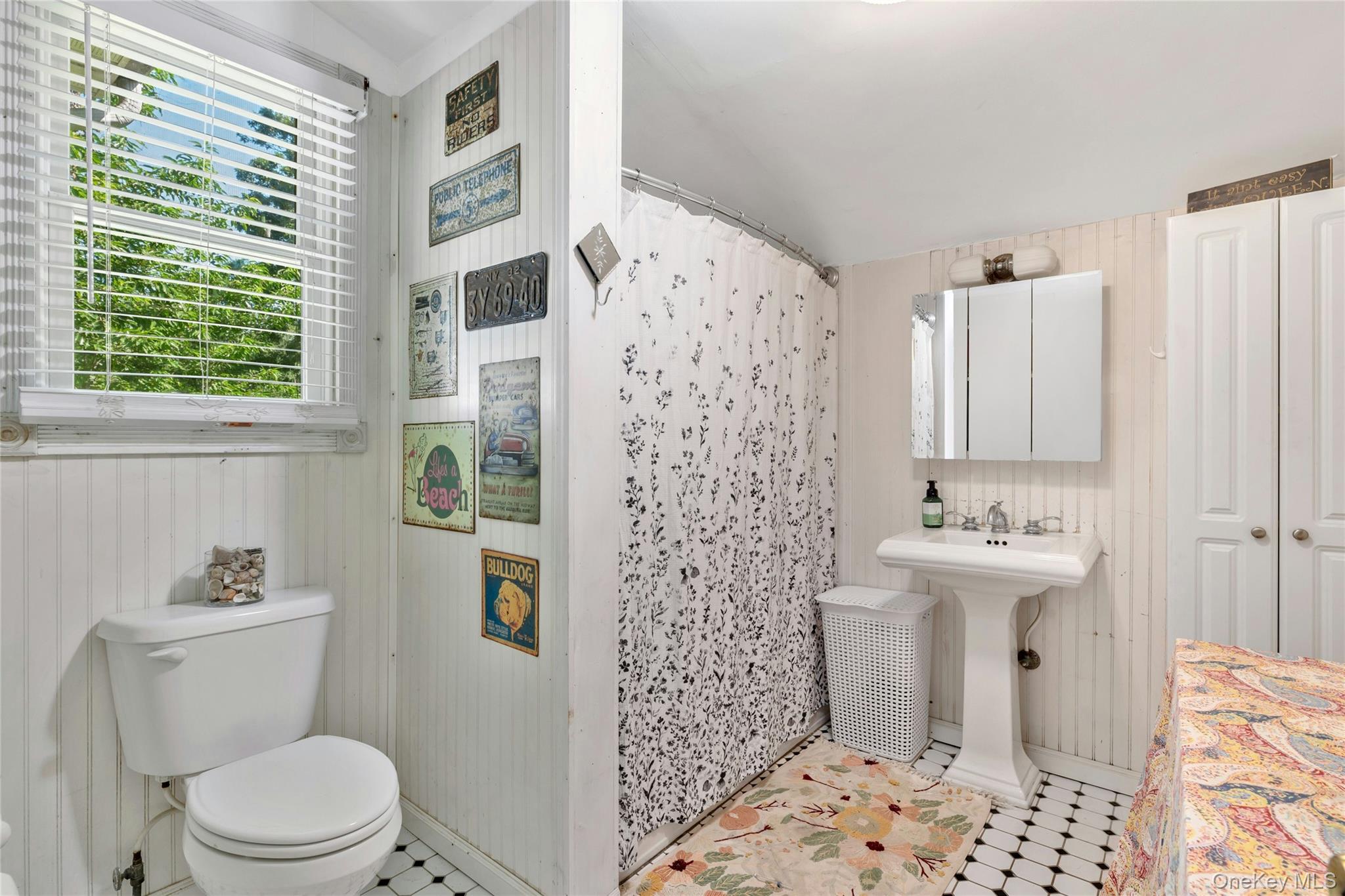 57 Flower Road, Mastic Beach, NY 11951