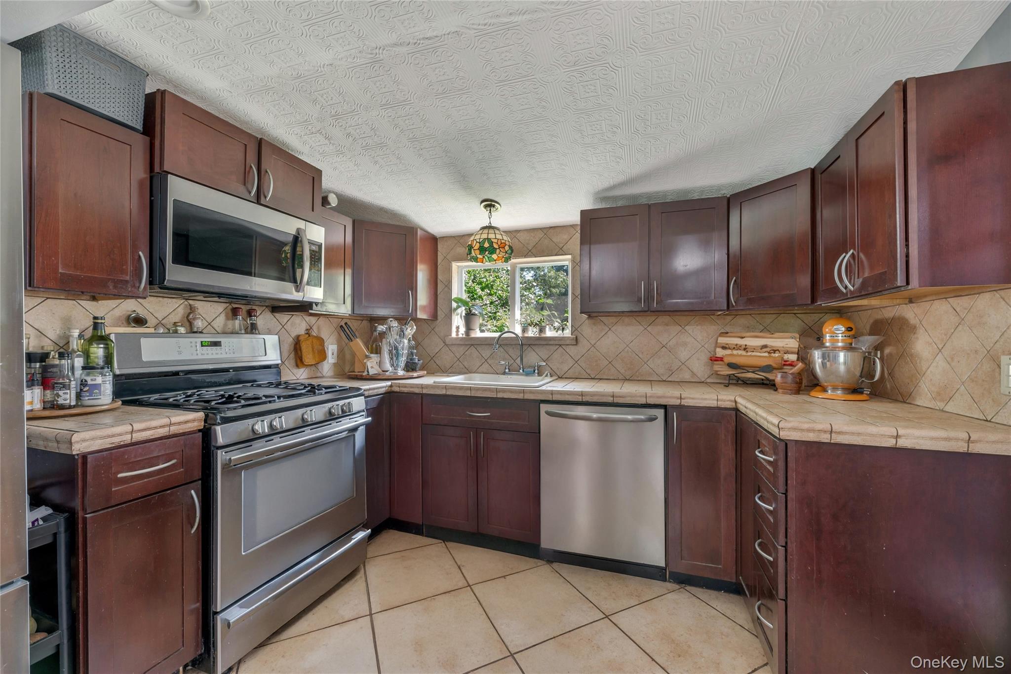 57 Flower Road, Mastic Beach, NY 11951