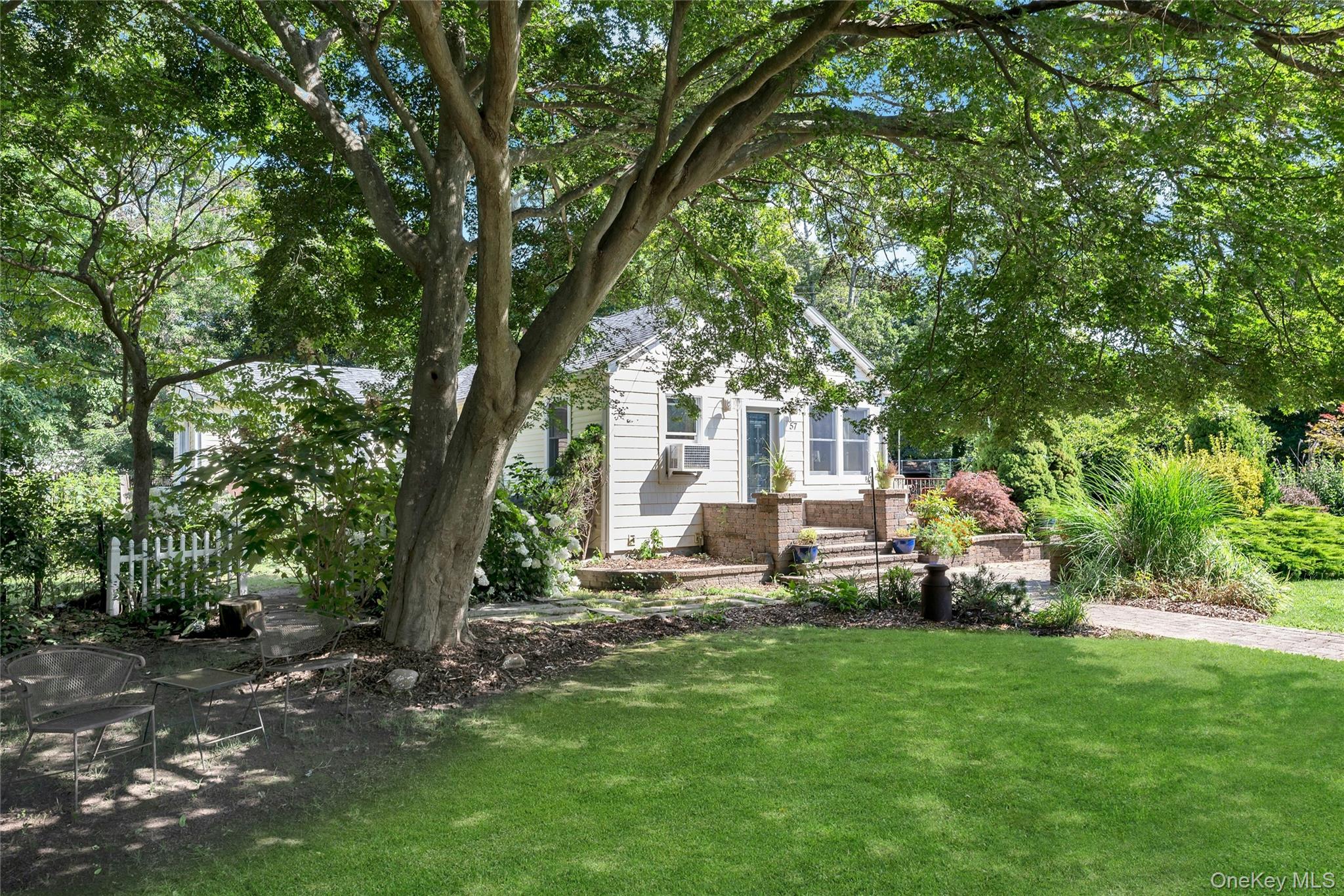 57 Flower Road, Mastic Beach, NY 11951