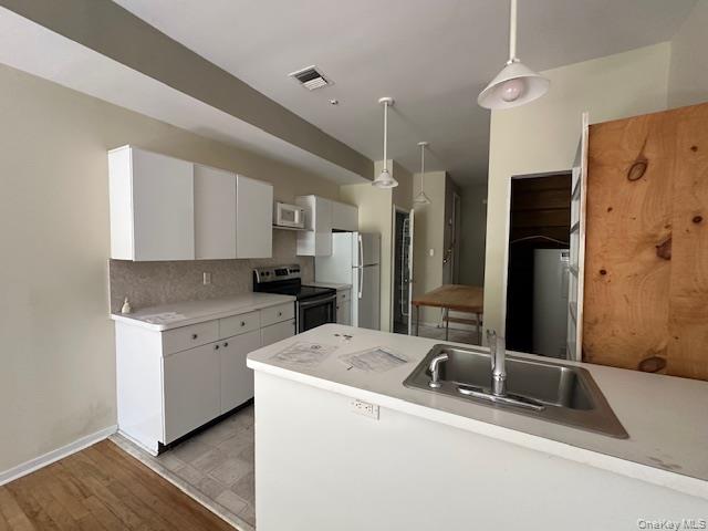 102 Pepperidge Lake Road, Eastport, NY 11941