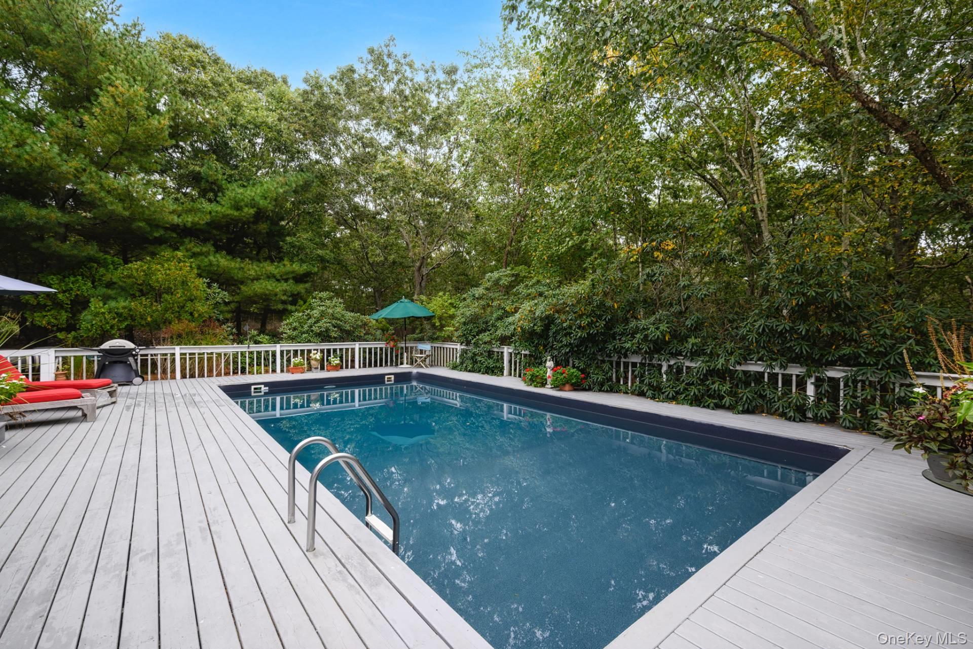 6 Trail Court, Water Mill, NY 11976