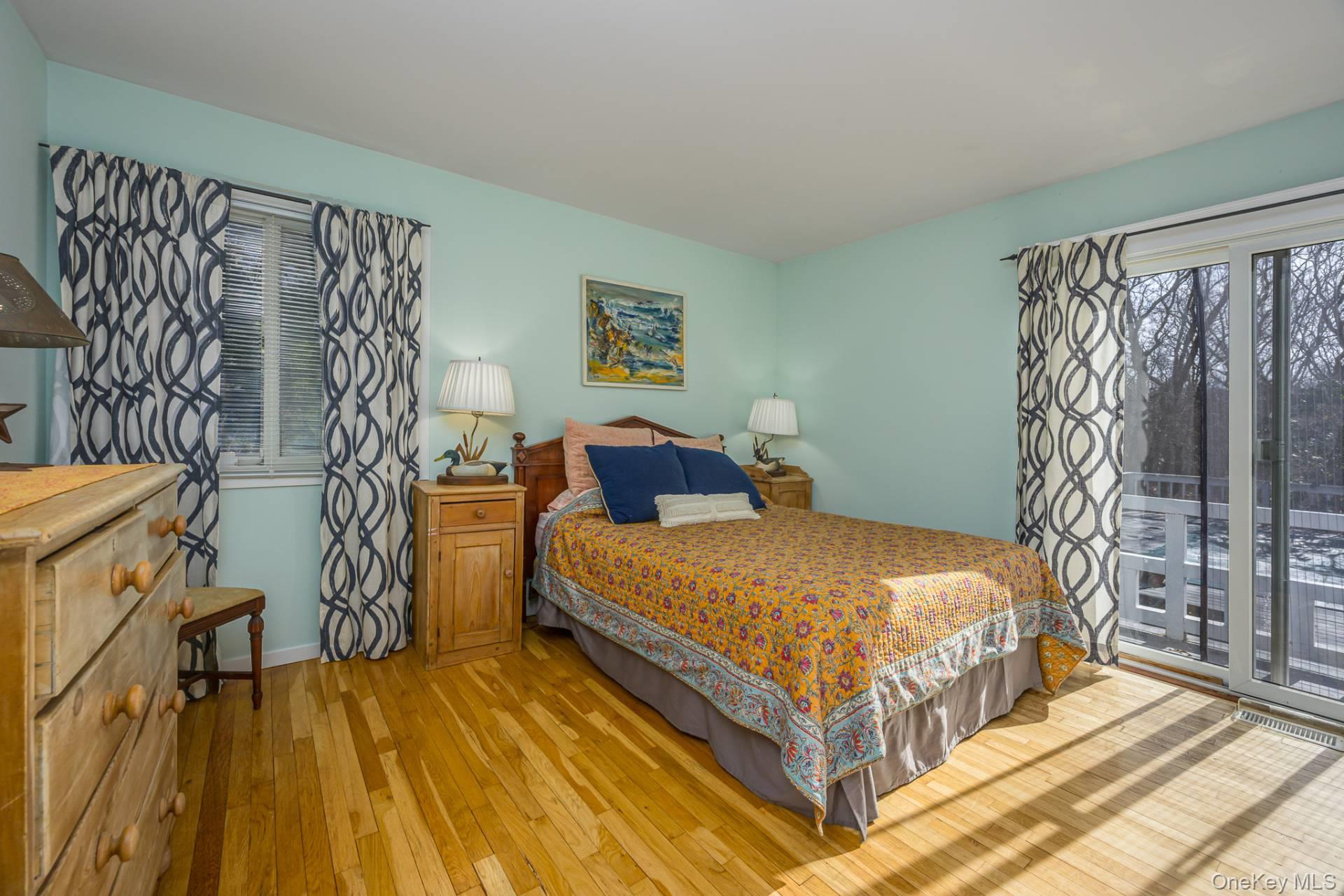 6 Trail Court, Water Mill, NY 11976