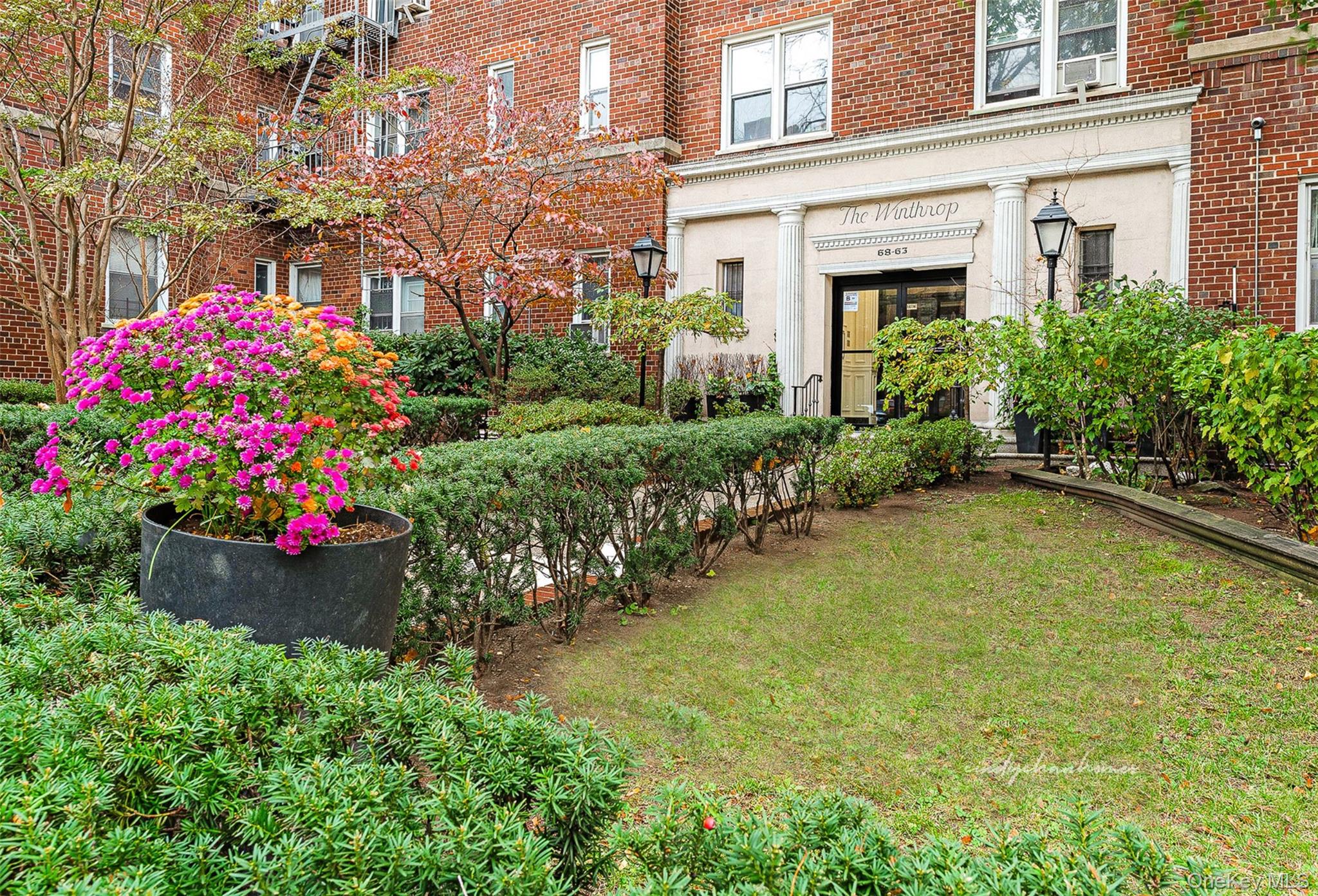 68-63 108th Street # 2D, Forest Hills, NY 11375