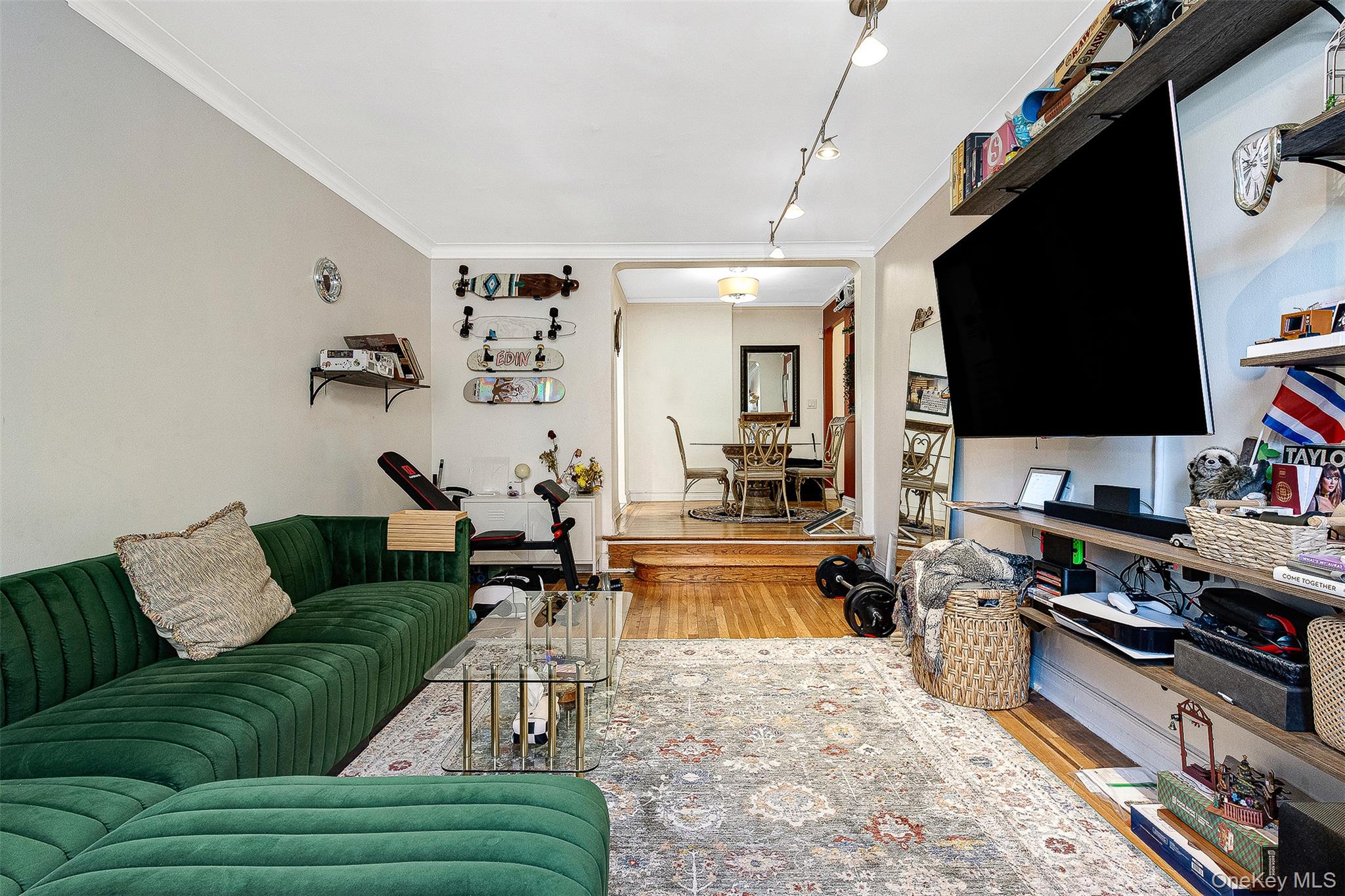 68-63 108th Street # 2D, Forest Hills, NY 11375