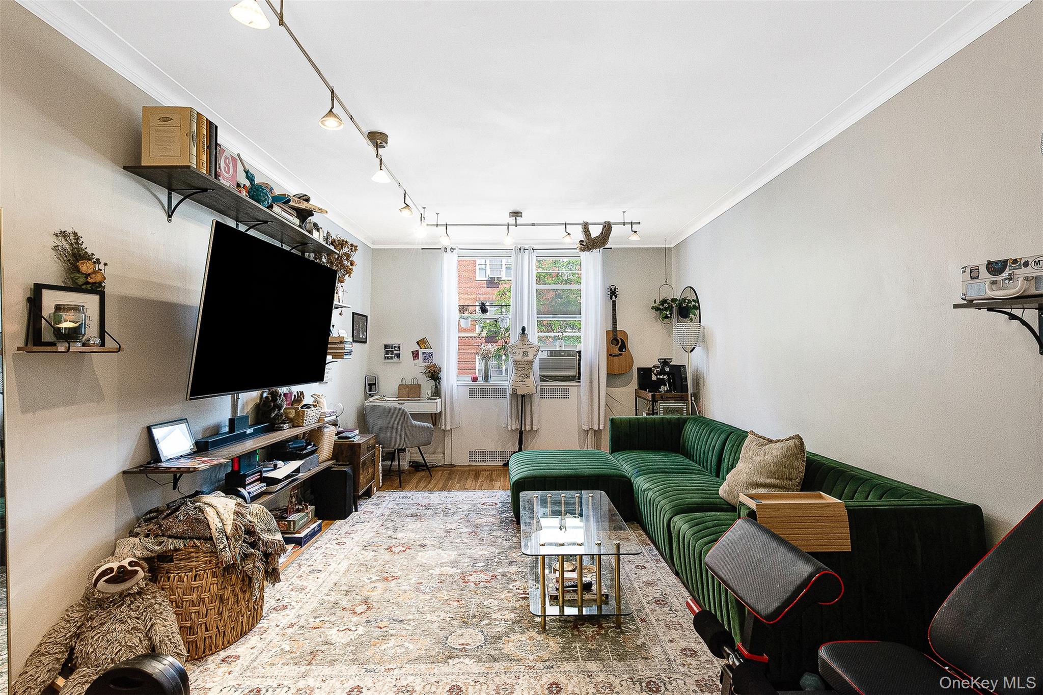 68-63 108th Street # 2D, Forest Hills, NY 11375