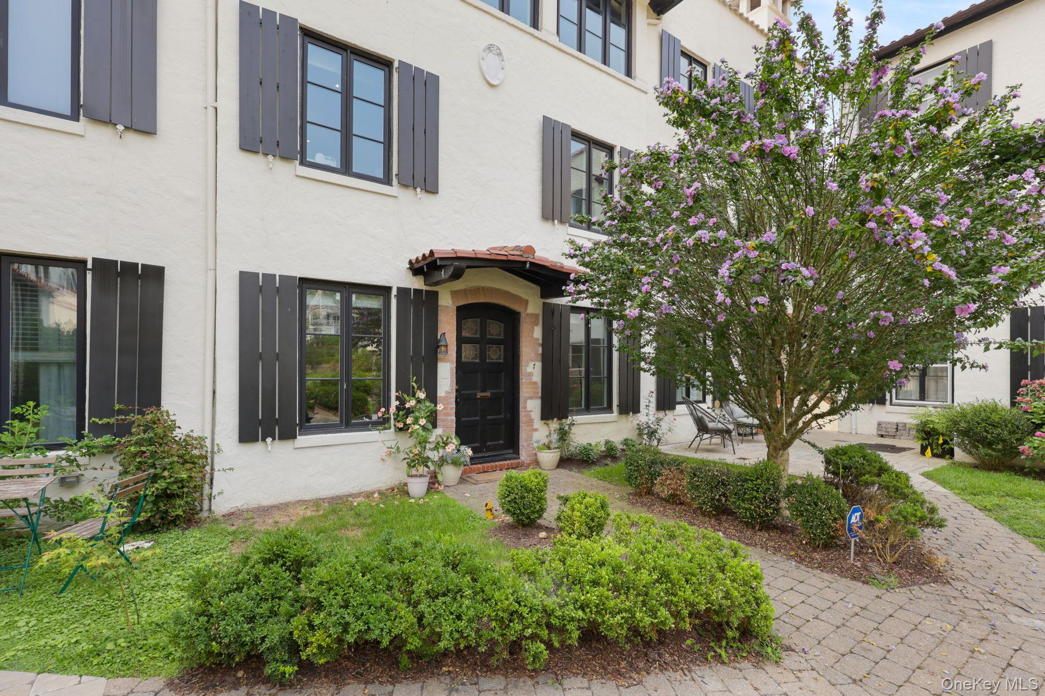 7 Park Avenue Terrace, Bronxville, NY 10708