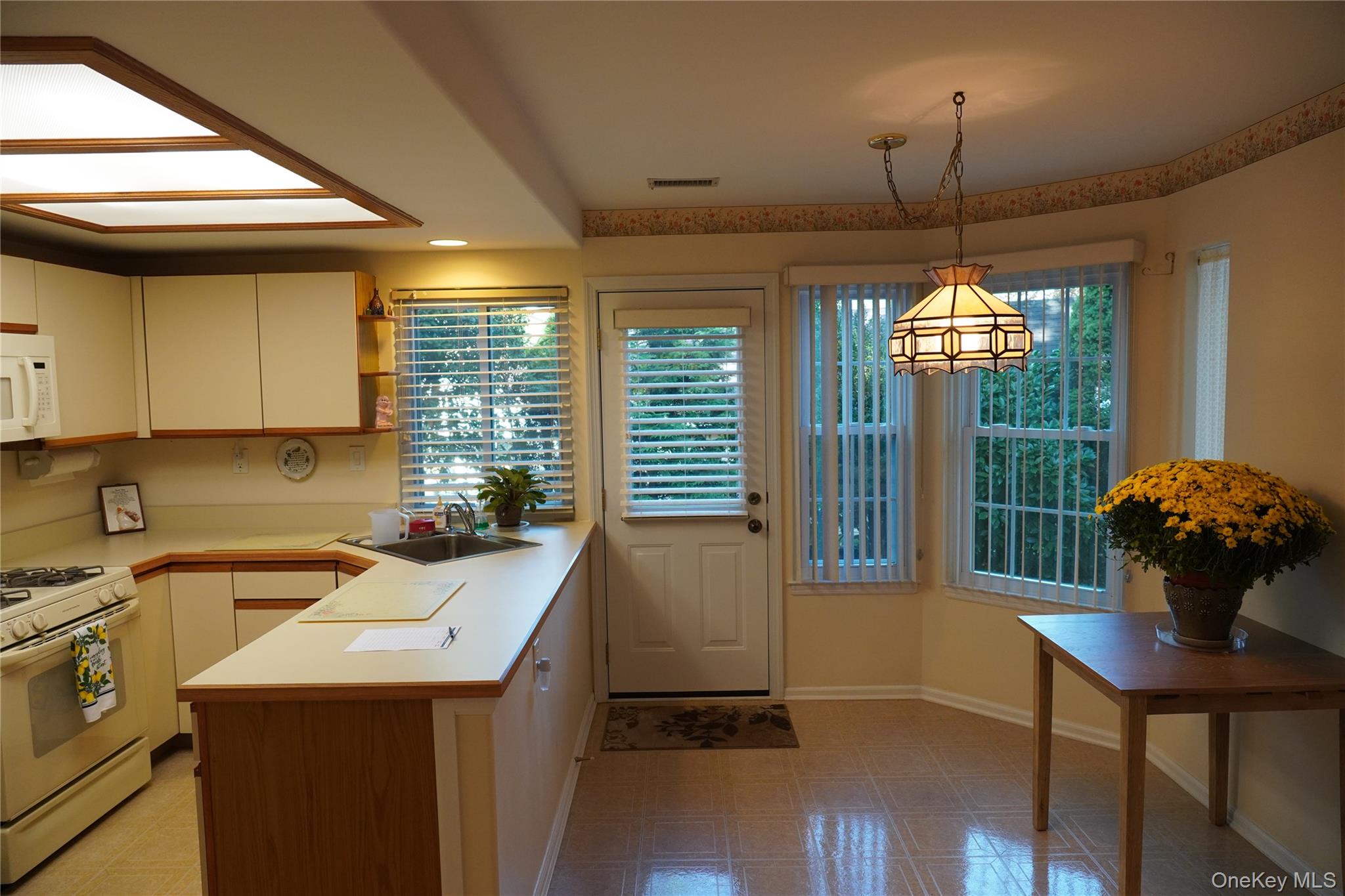 12 Baldwin Court, Ridge, NY 11961