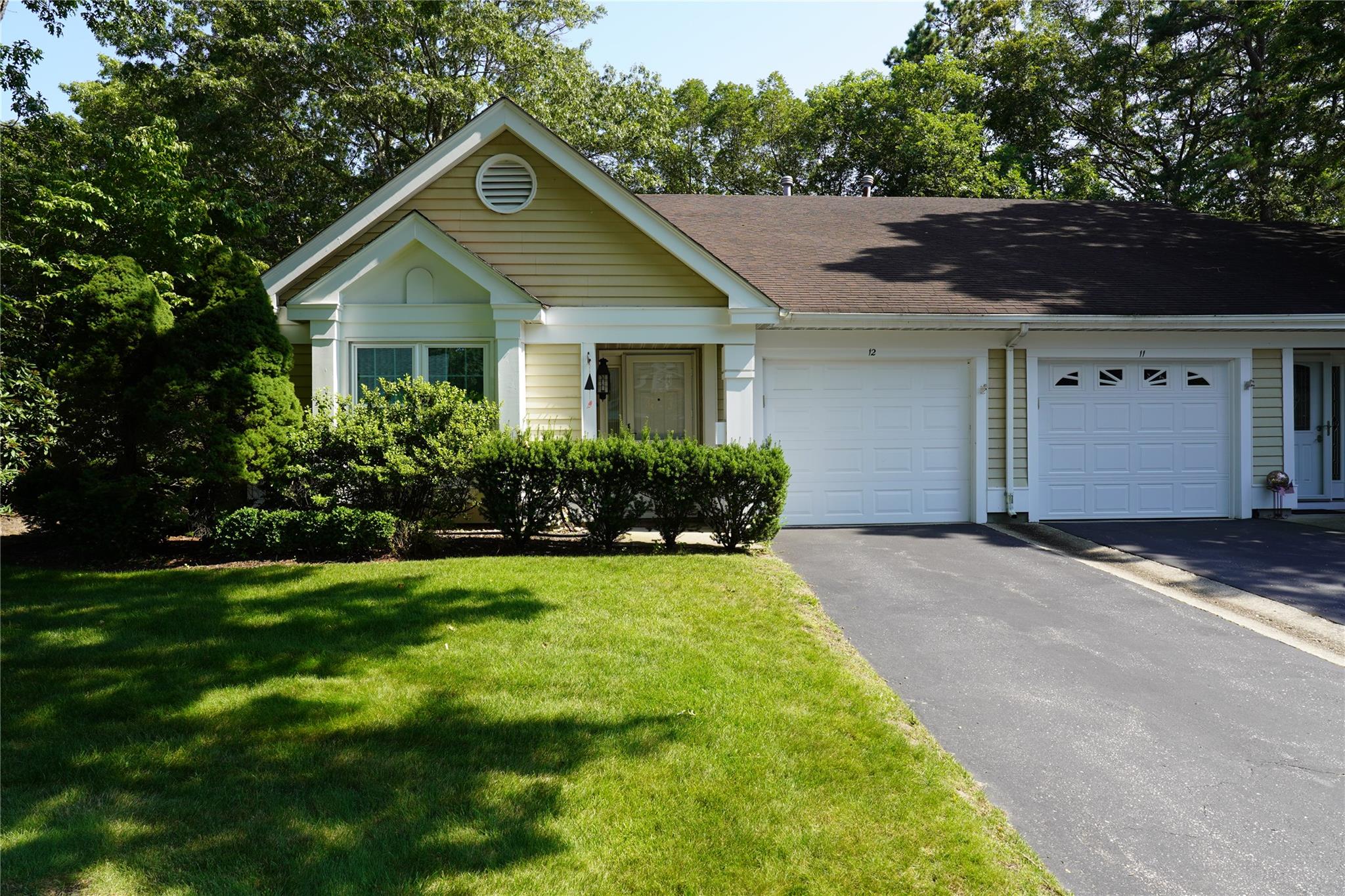 12 Baldwin Court, Ridge, NY 11961
