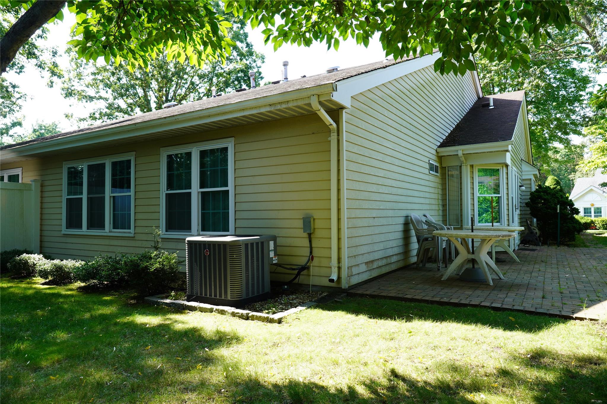 12 Baldwin Court, Ridge, NY 11961