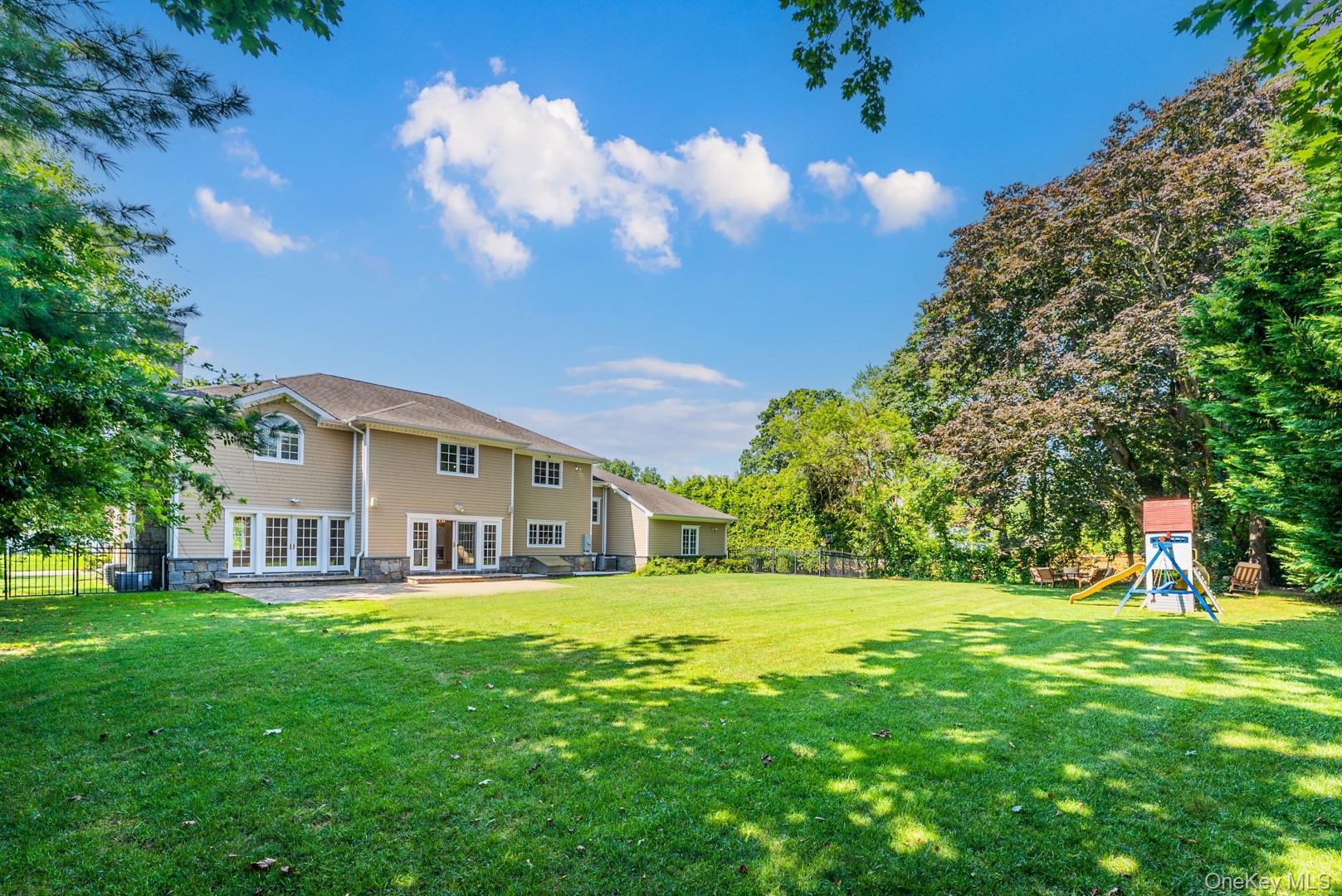 117 Crabapple Road, Manhasset, NY 11030