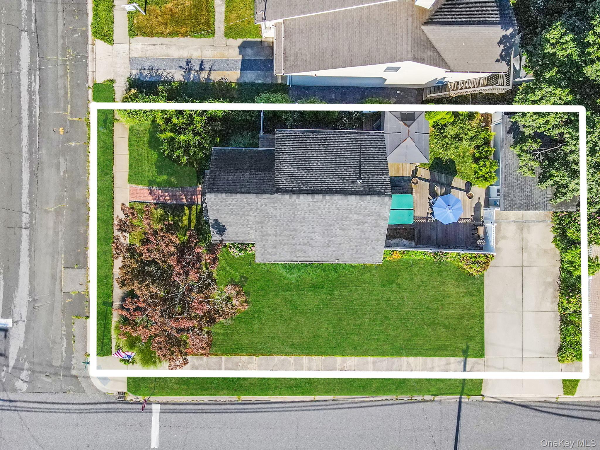 29 North Plaza, Amity Harbor, NY 11701