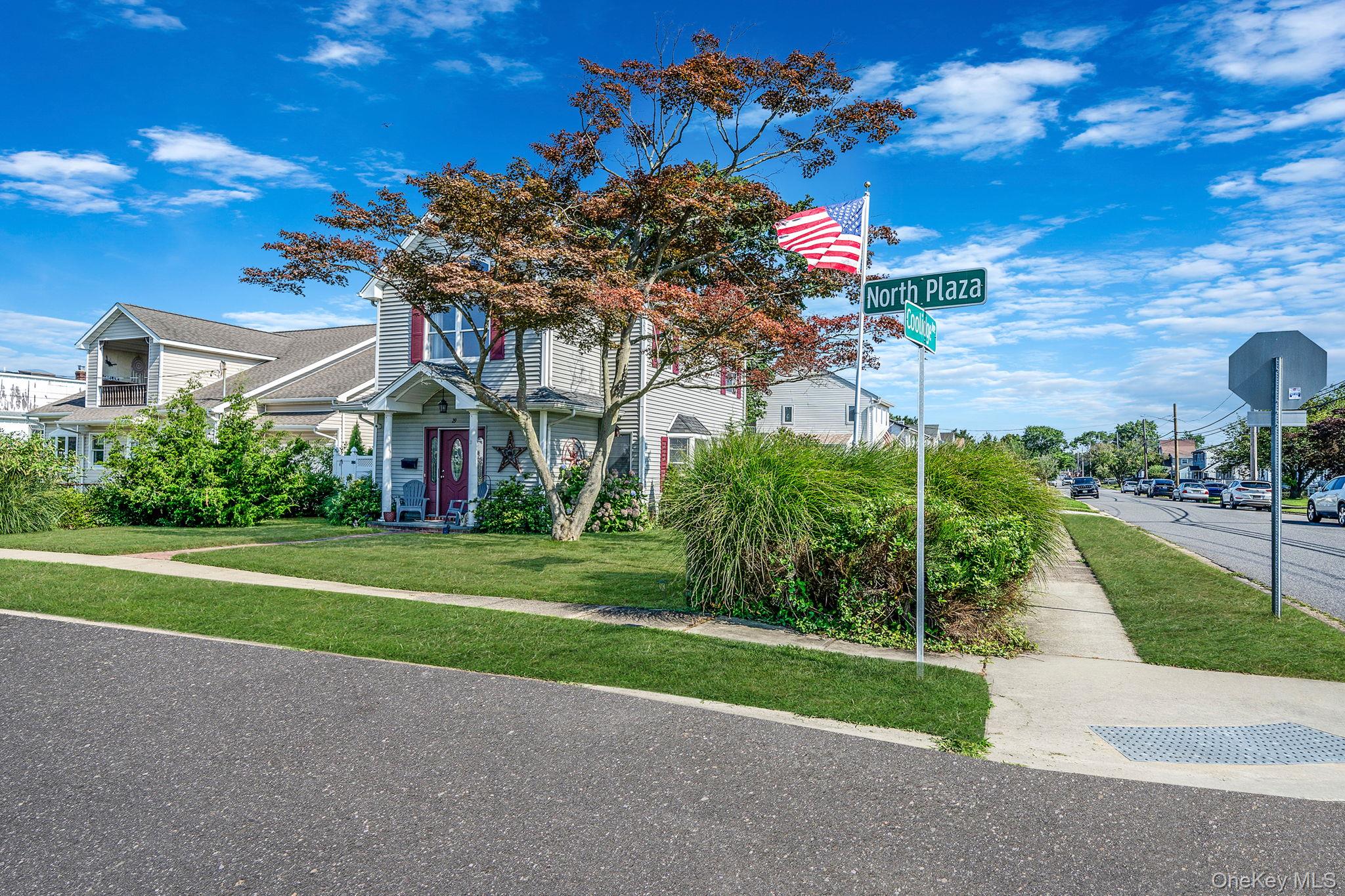 29 North Plaza, Amity Harbor, NY 11701