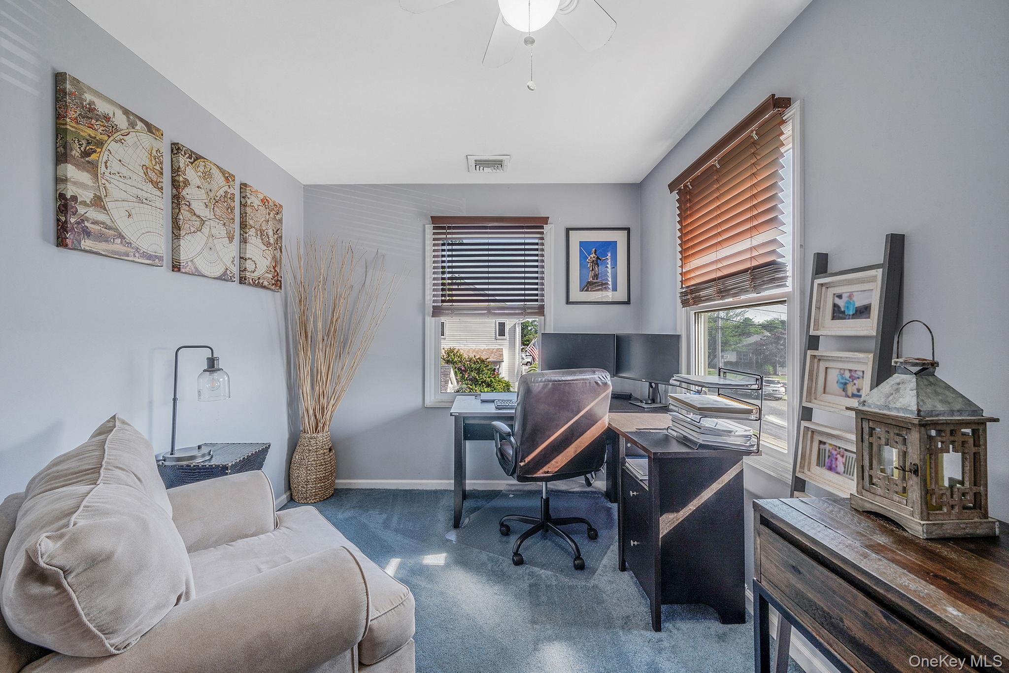 29 North Plaza, Amity Harbor, NY 11701