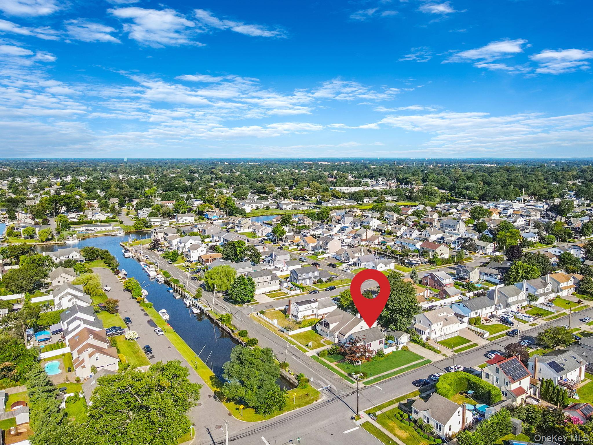 29 North Plaza, Amity Harbor, NY 11701