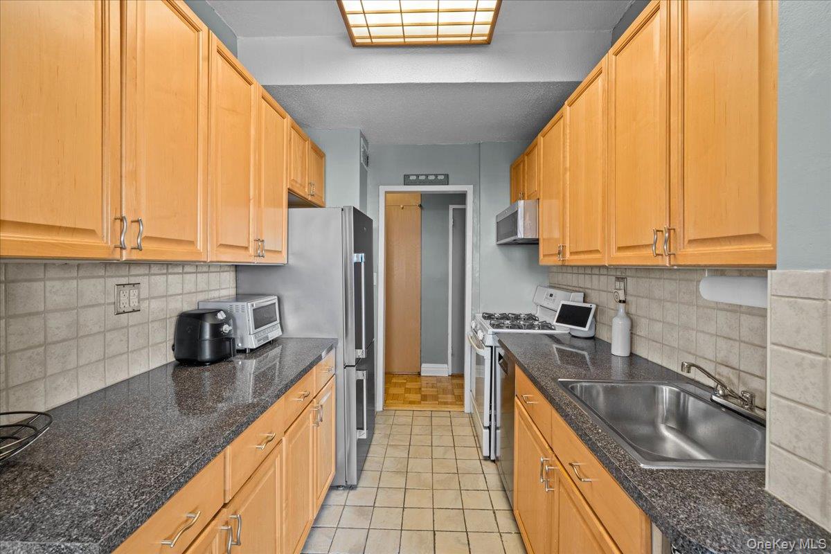 2400 Johnson Avenue # 14A, Bronx, NY 10463