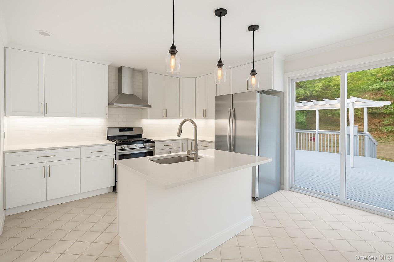 59 Breeze Avenue, Ronkonkoma, NY 11779