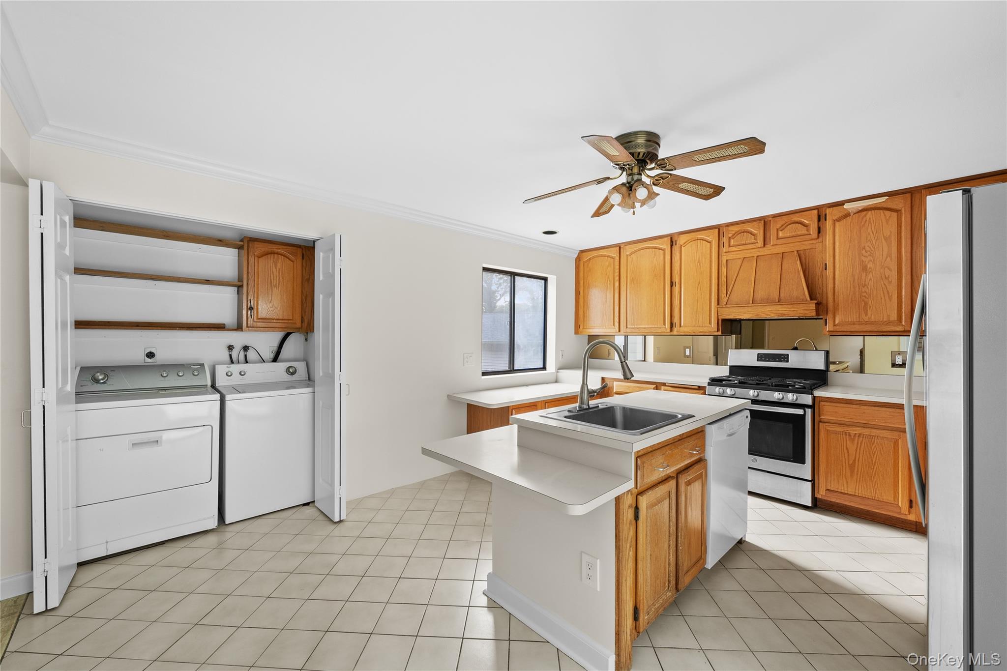 59 Breeze Avenue, Ronkonkoma, NY 11779