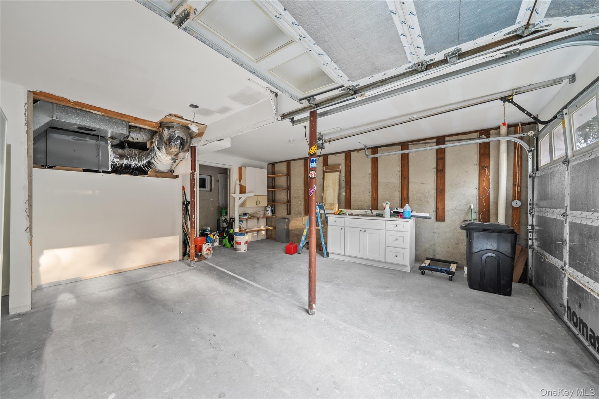 59 Breeze Avenue, Ronkonkoma, NY 11779