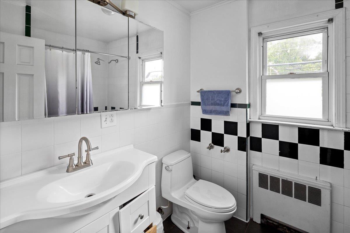 559 Arlington Place, Cedarhurst, NY 11516