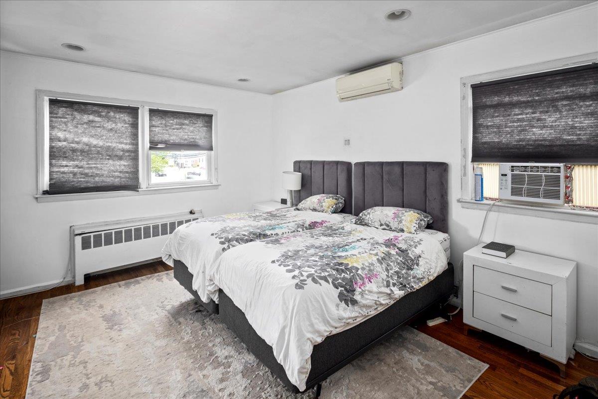 559 Arlington Place, Cedarhurst, NY 11516