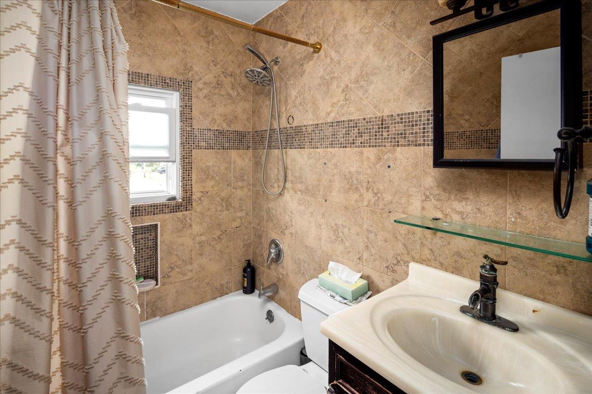 559 Arlington Place, Cedarhurst, NY 11516